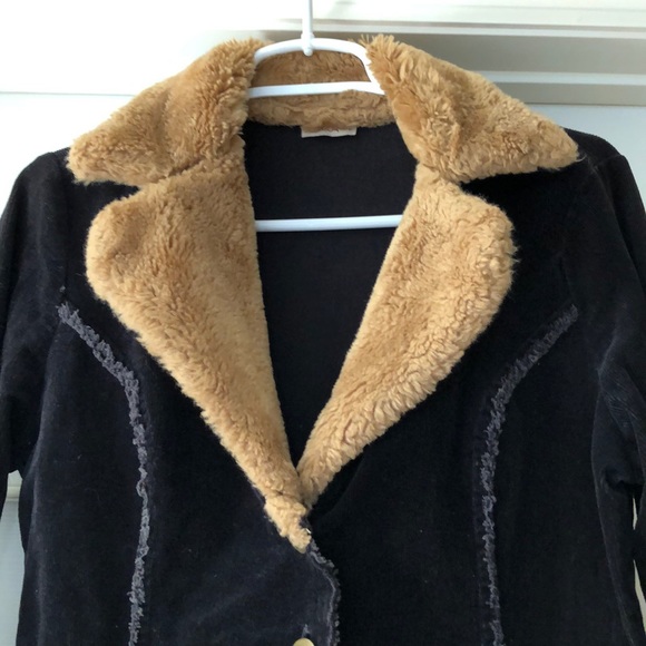Cascade Trench Coat with Faux Fur - Picture 4 of 16